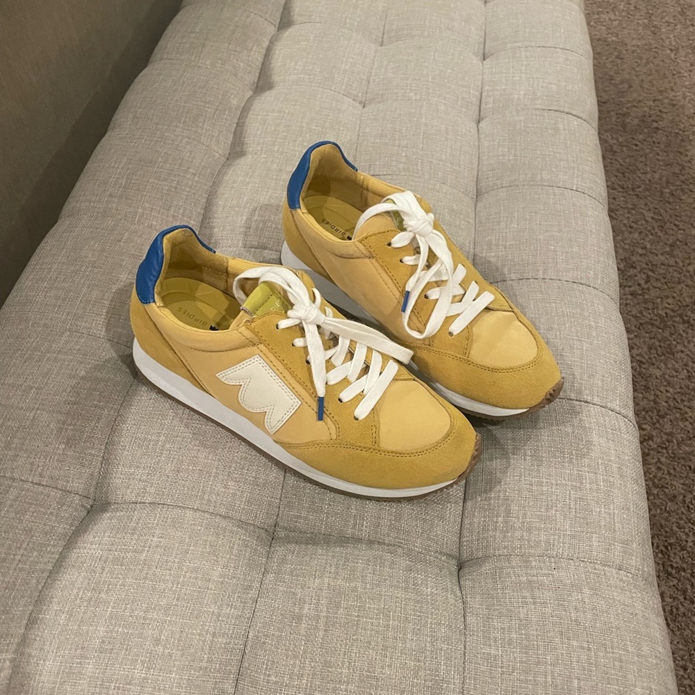 Birdies Roadrunner Sneaker Size 9.  EUC worn a couple of times with socks.
